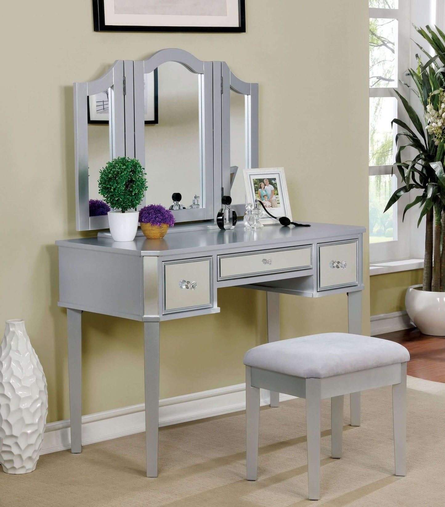 Clarisse Silver Vanity With Stool