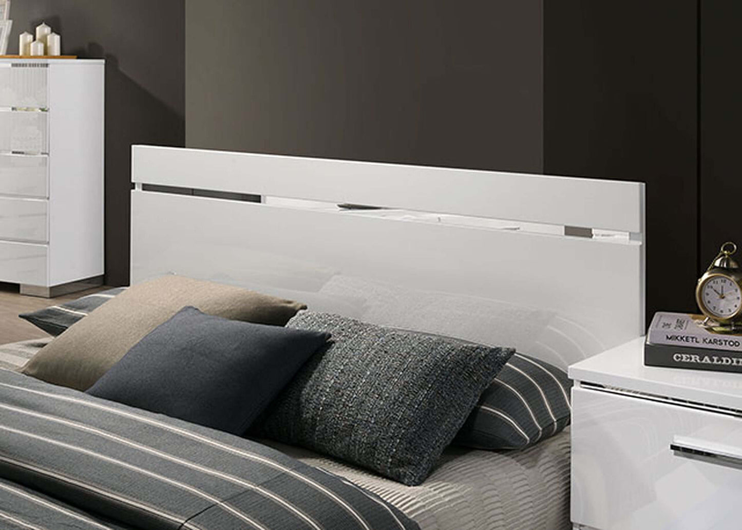 Erlach Queen Bed In White and Chrome