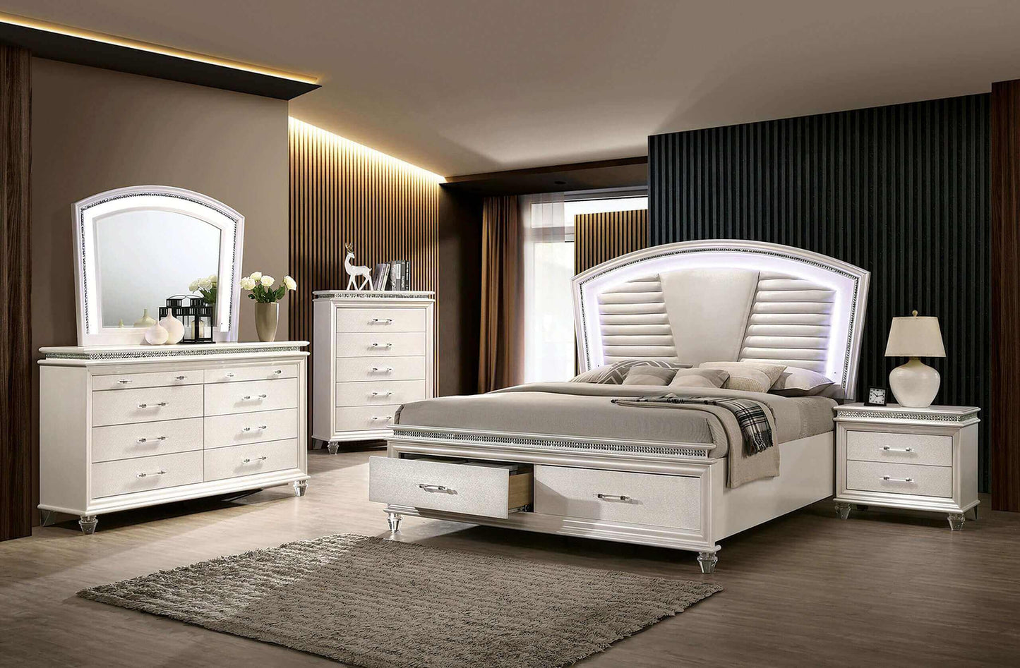 Maddie Eastern King Bed In Pearl White