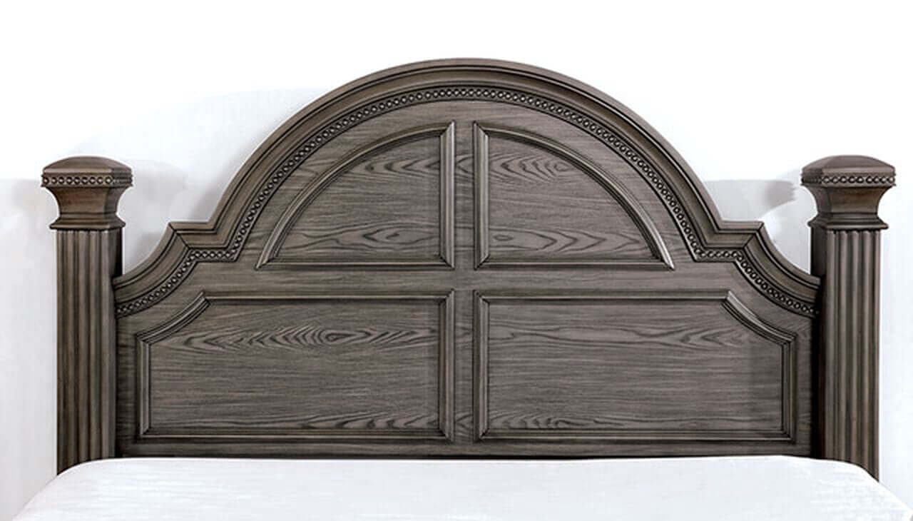 Pamphilos Queen Bed In Antique White