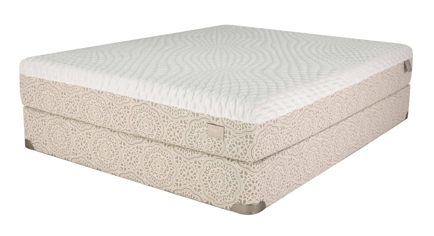 Chattam & Wells Queen Adelaide Luxury Plush Gel Hybrid 13" Mattress.