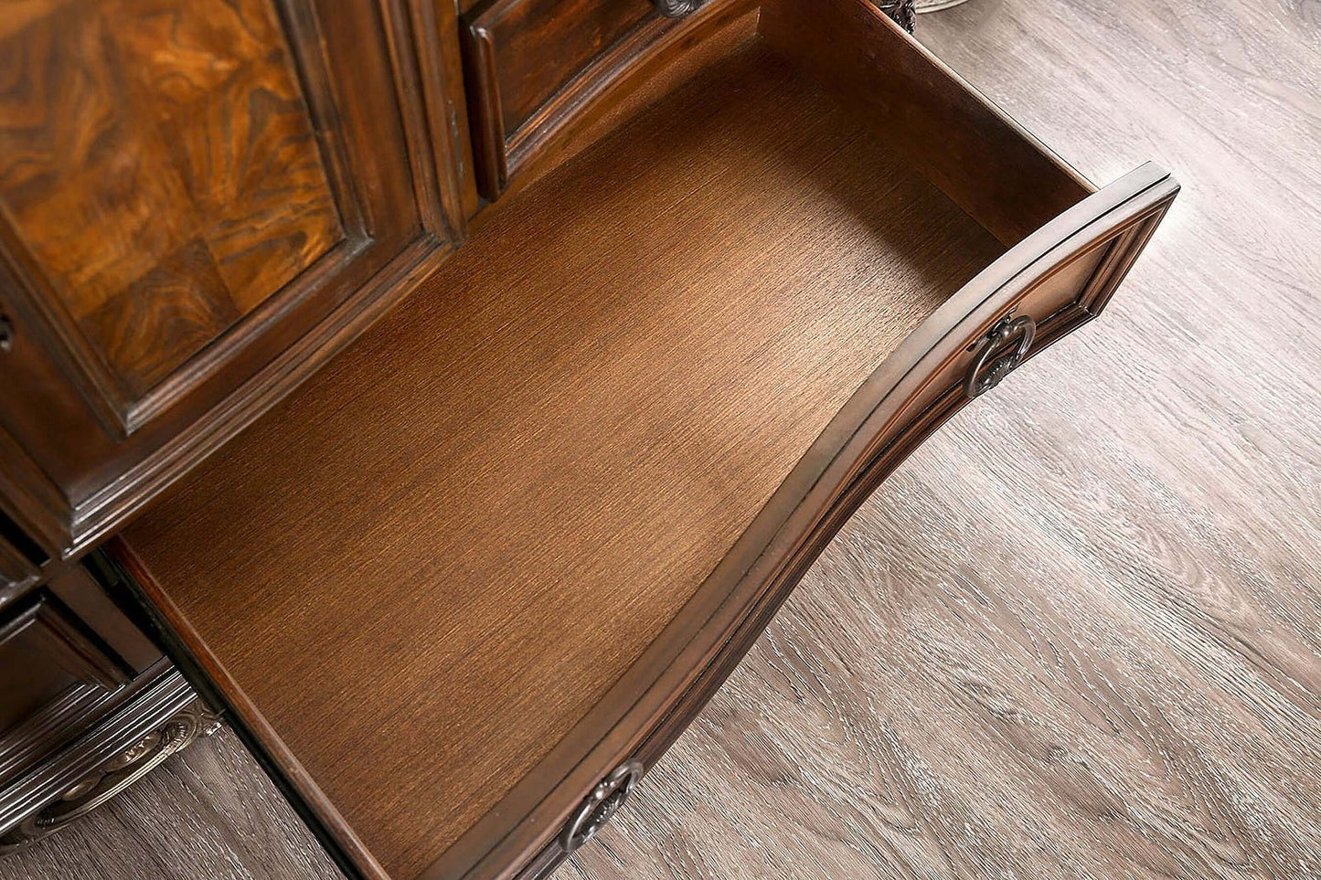 Menodora Dresser