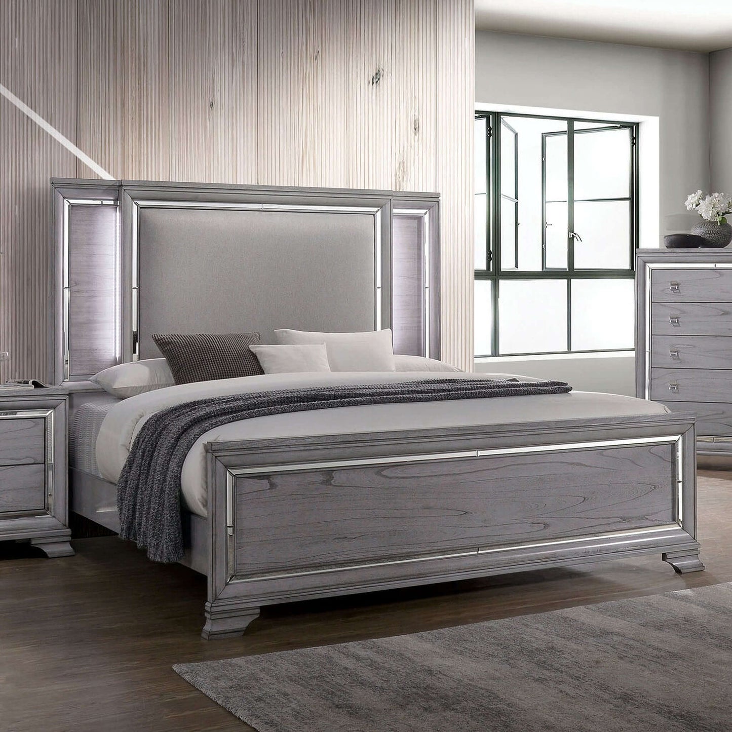 Alanis Queen Bed In Light Gray
