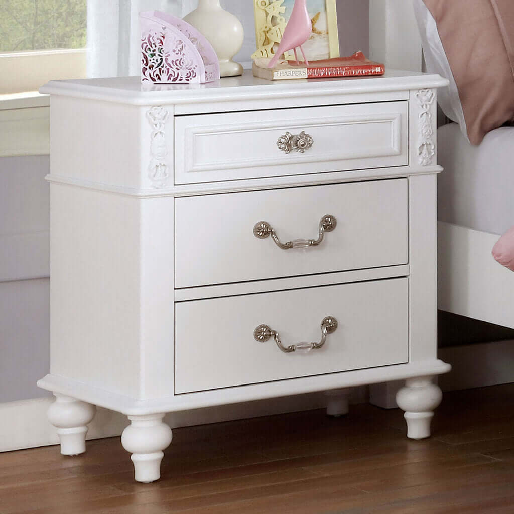 Belva Night Stand With Usb Outlet In White