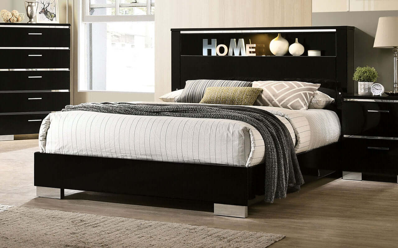 Carlie Queen Bed In Black and Chrome