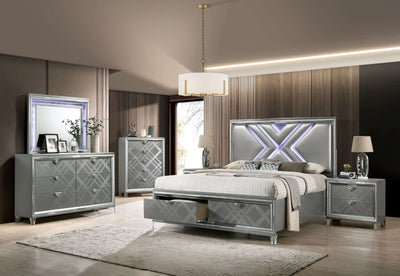 Emmeline Eastern King Bed In Silver