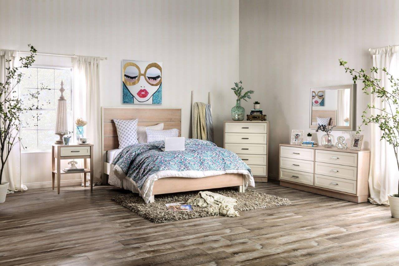 Roseburg California King Bed In White