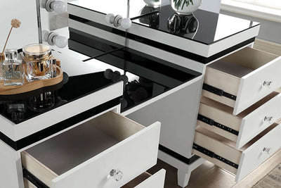 Vanity Set In White and Black