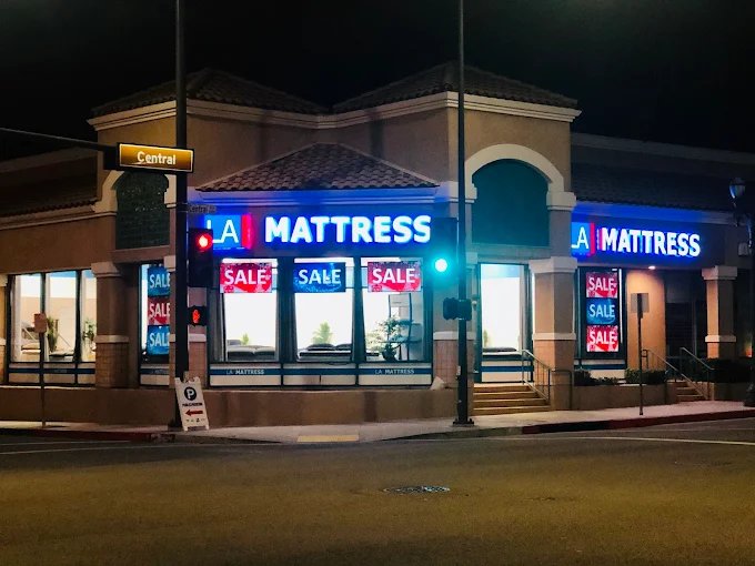 LA Mattress Stores Glendale showroom exterior on Central Ave