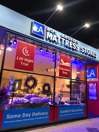 LA Mattress Stores Studio City showroom exterior on Ventura Blvd at night