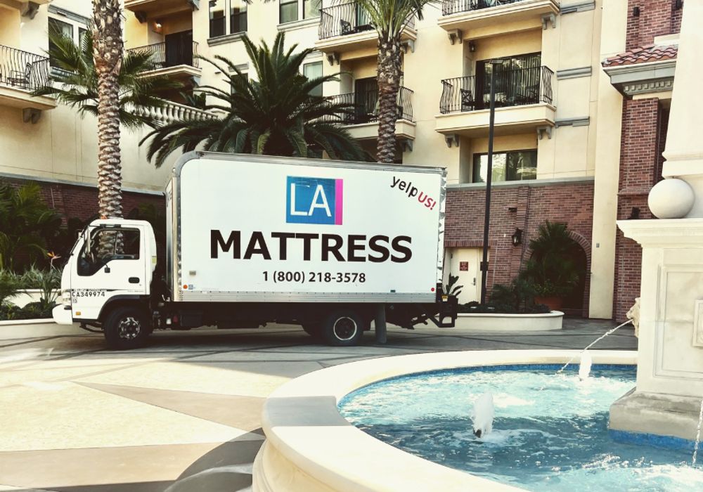 LA Mattress Store delivery truck